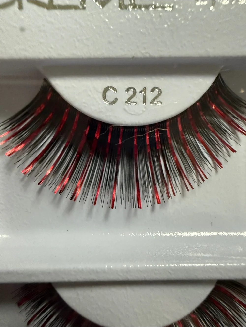 Crème C212 False Eyelashes with Red Accent Strands